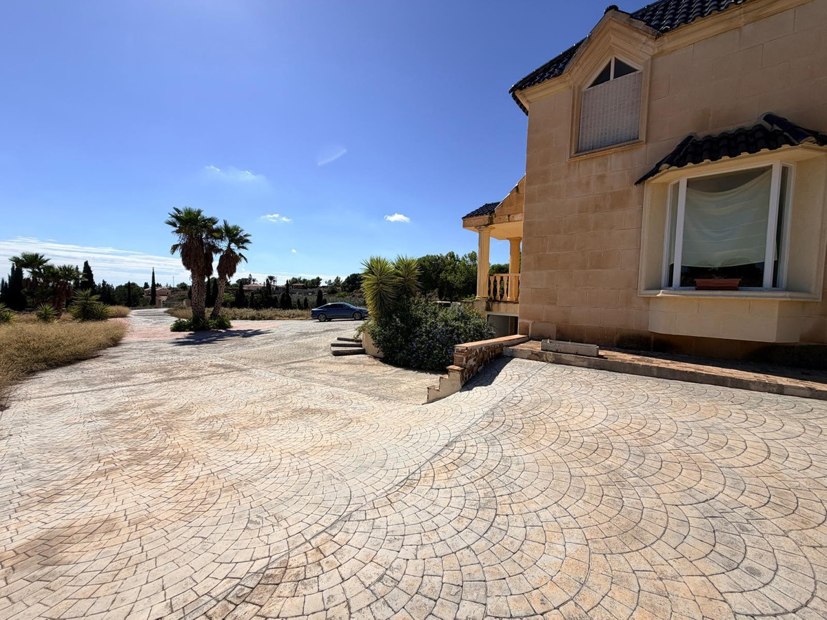 Se vende Villa - Chalet de 4 dormitorios en Costa Blanca, Alicante, España