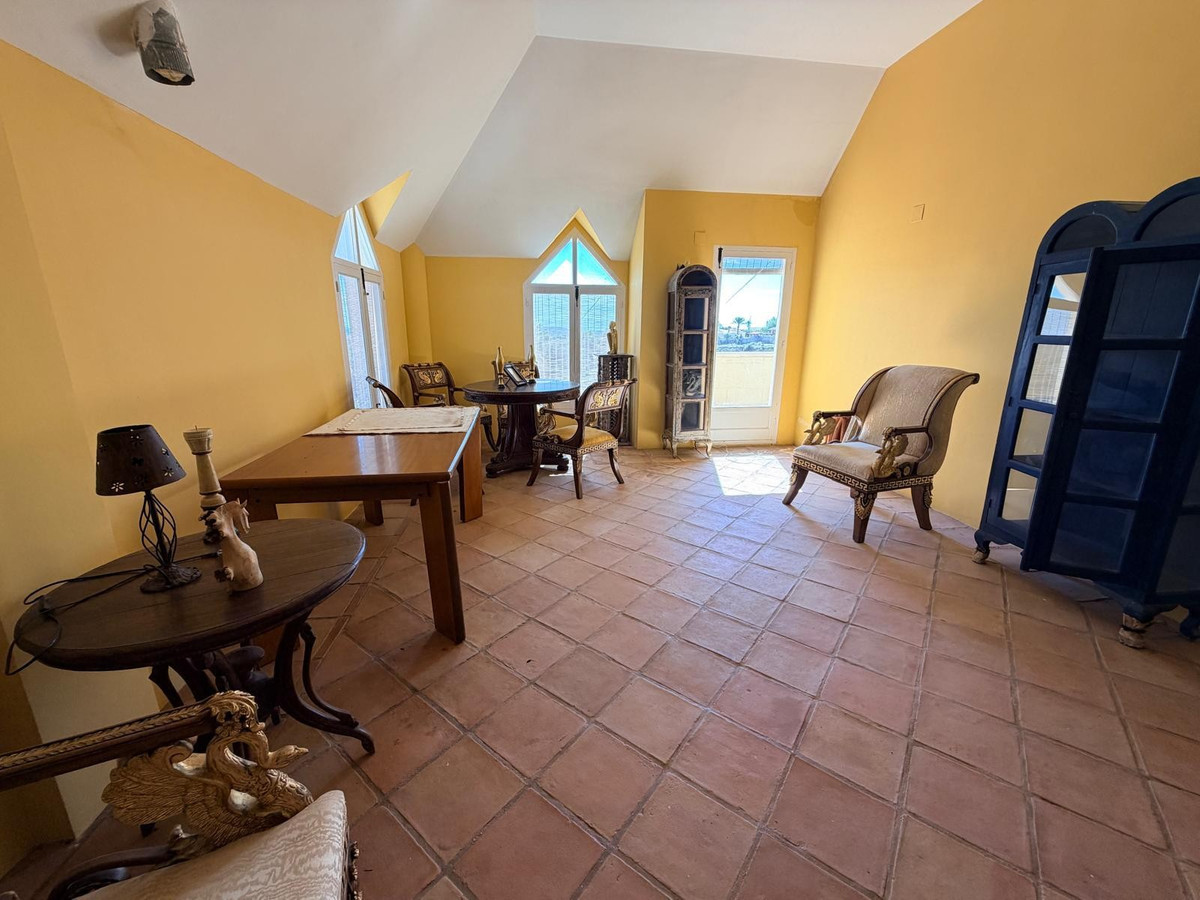 Se vende Villa - Chalet de 4 dormitorios en Costa Blanca, Alicante, España