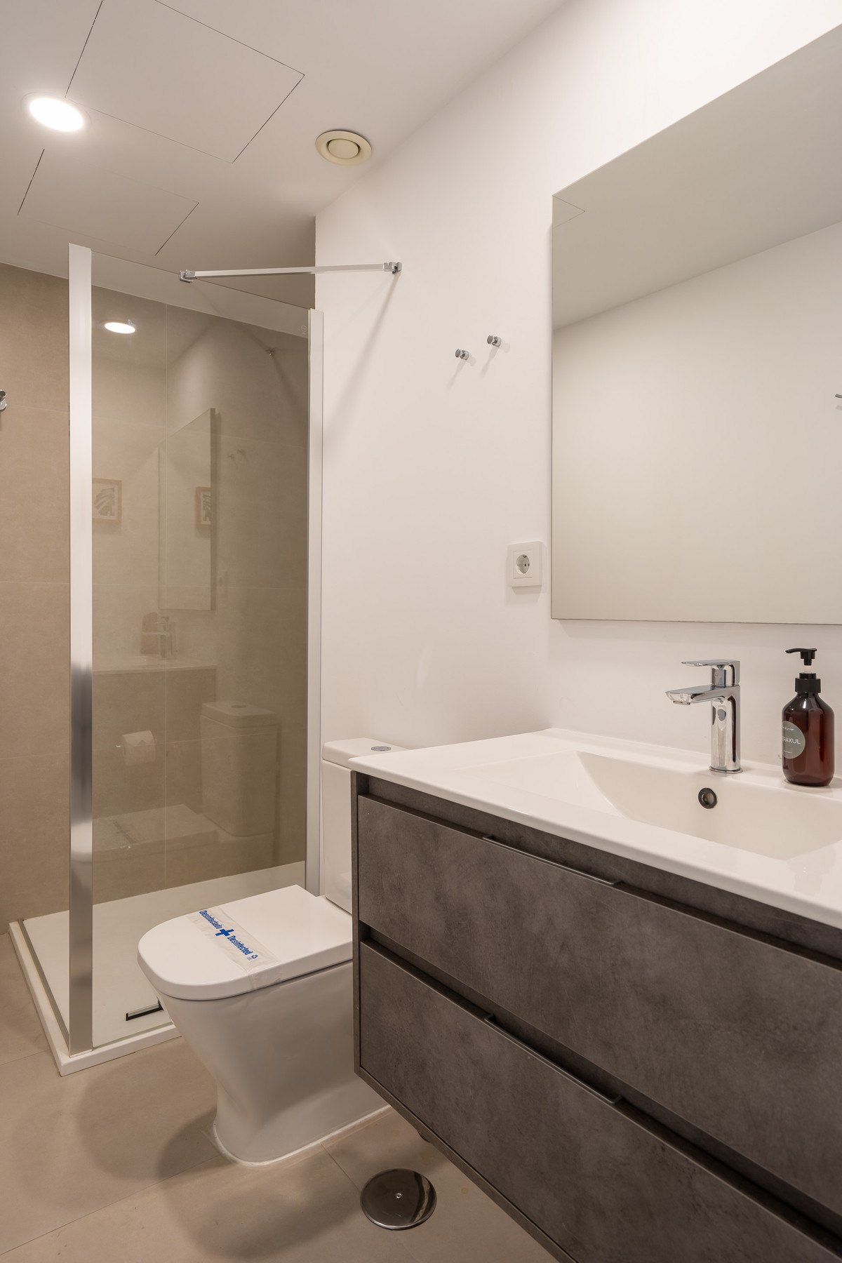 2 Bed Apartment for sale in Fuengirola Costa Del Sol, Málaga, Spain