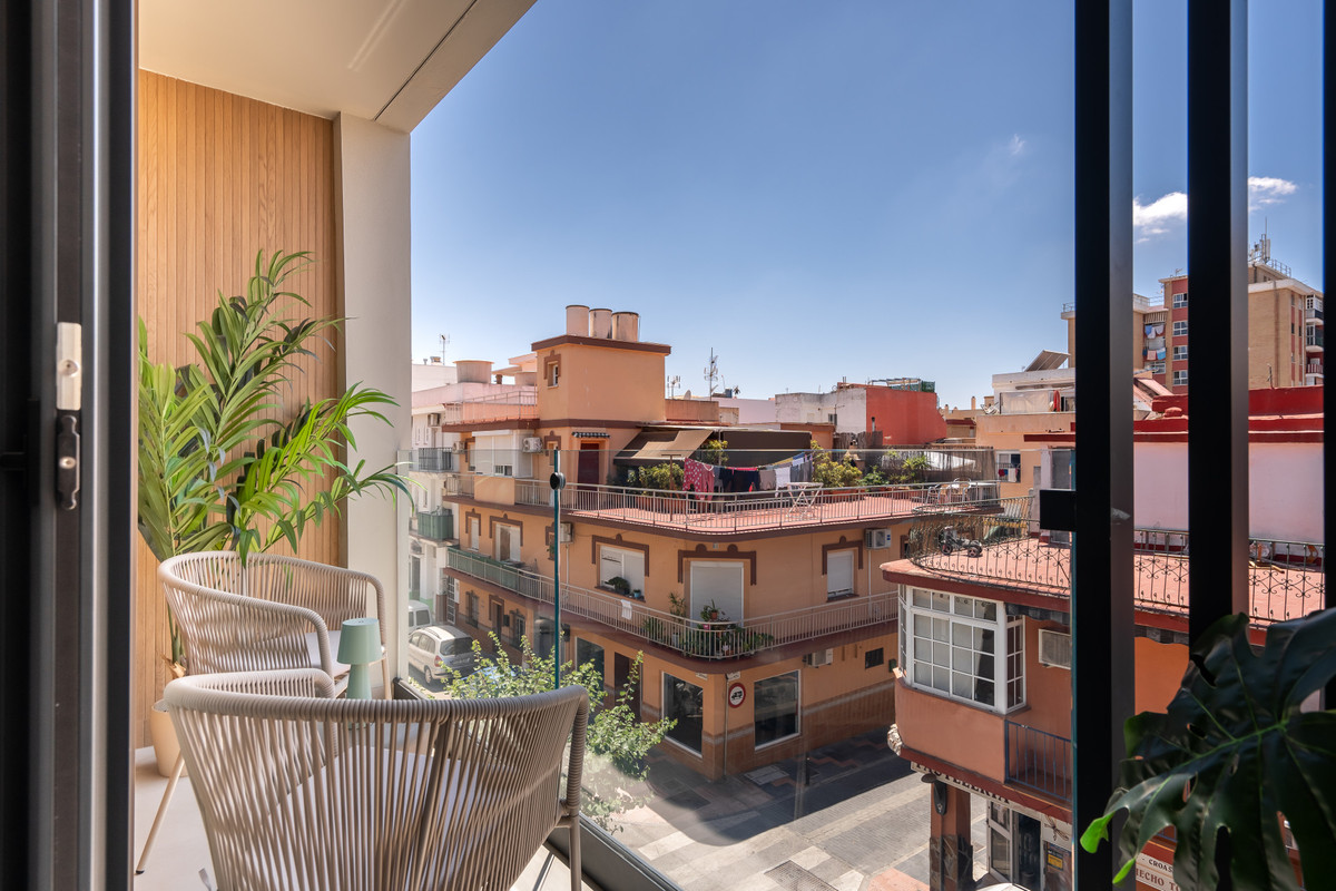 2 Bed Apartment for sale in Fuengirola Costa Del Sol, Málaga, Spain