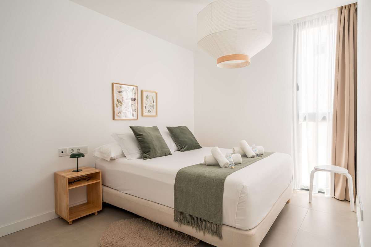 2 Bed Apartment for sale in Fuengirola Costa Del Sol, Málaga, Spain