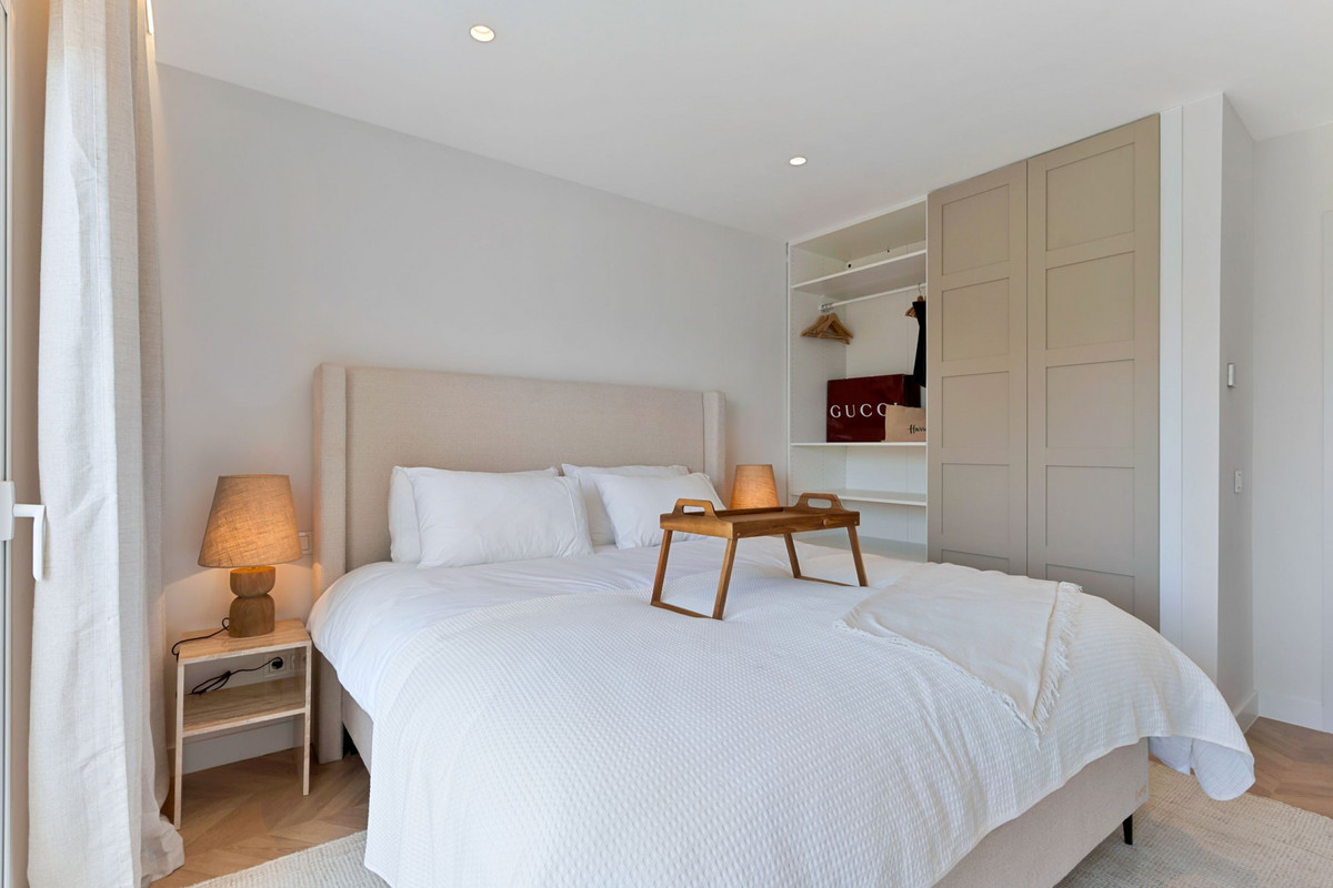4 Bed Townhouse for sale in Nagüeles Costa Del Sol, Málaga, Spain