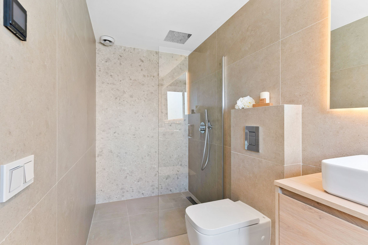 4 Bed Townhouse for sale in Nagüeles Costa Del Sol, Málaga, Spain