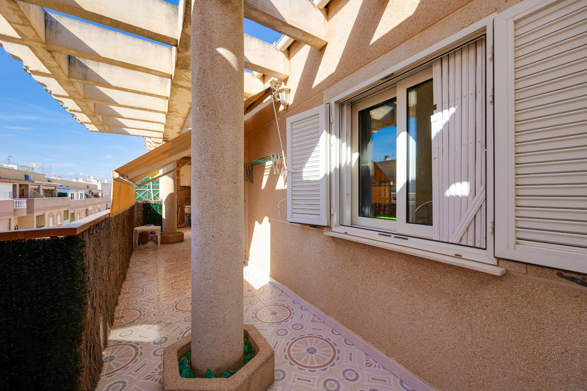 Se vende Ático de 2 dormitorios en Costa Blanca, Alicante, España