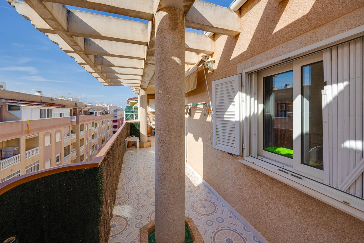 Se vende Ático de 2 dormitorios en Costa Blanca, Alicante, España