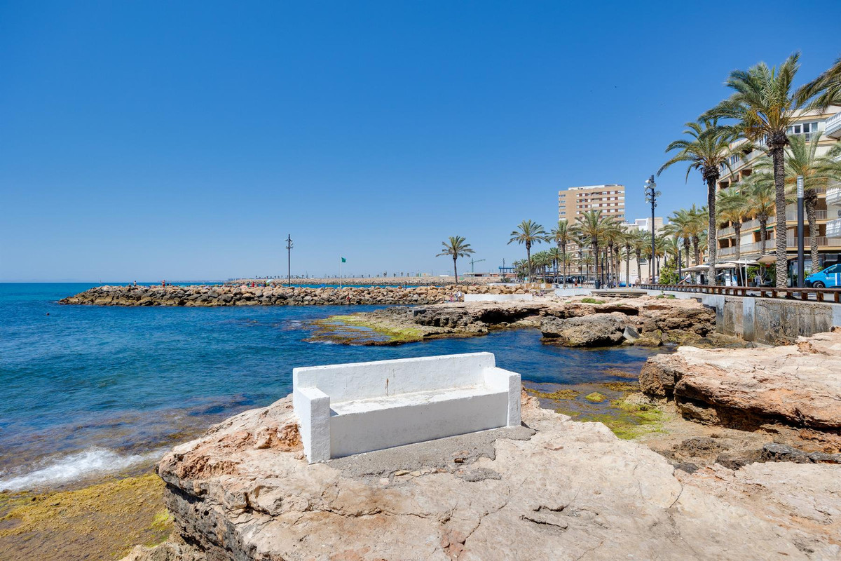 Se vende Ático de 2 dormitorios en Costa Blanca, Alicante, España