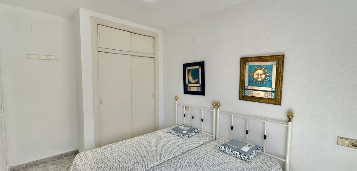 Se vende Apartamento Planta Media de 2 dormitorios en Costa Blanca, Alicante, España