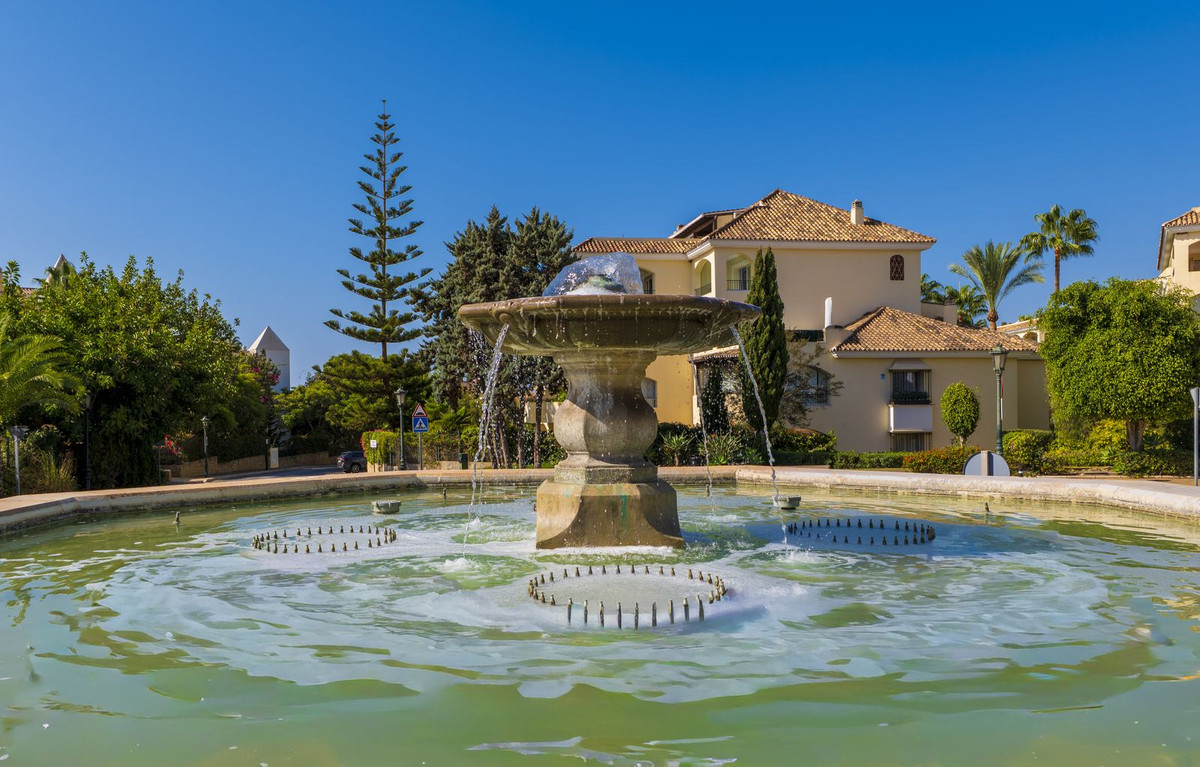 3 Bed Townhouse for sale in Bahía De Marbella Costa Del Sol, Málaga, Spain
