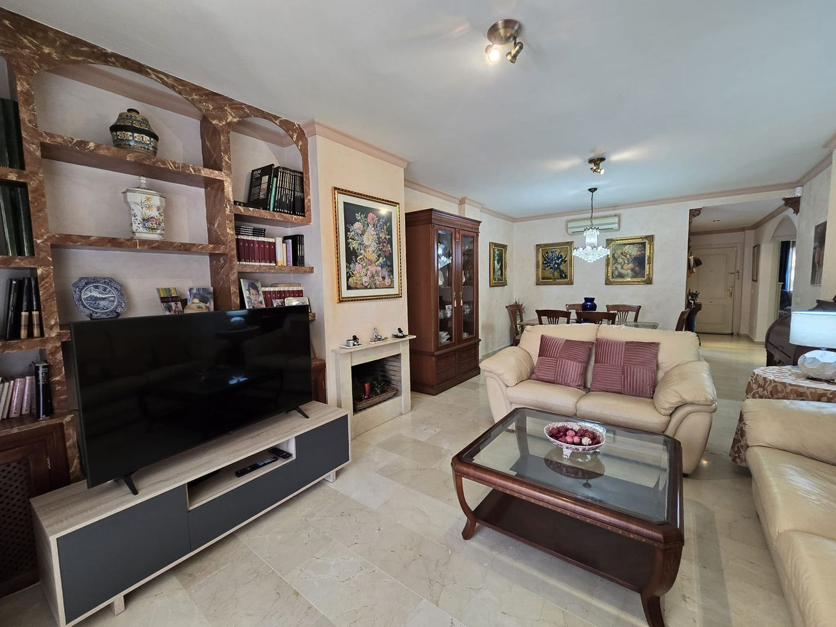 2 Bed Apartment for sale in Marbella Costa Del Sol, Málaga, Spain