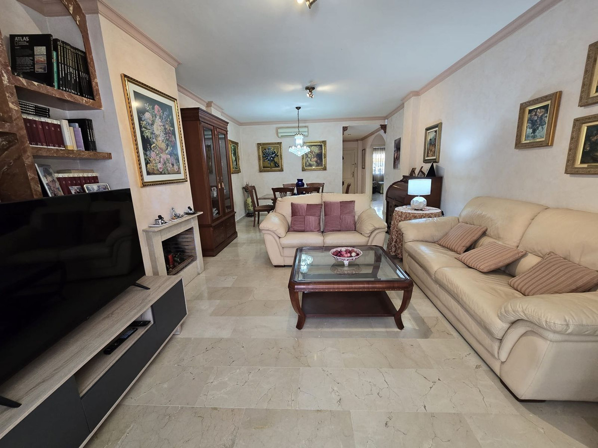 2 Bed Apartment for sale in Marbella Costa Del Sol, Málaga, Spain