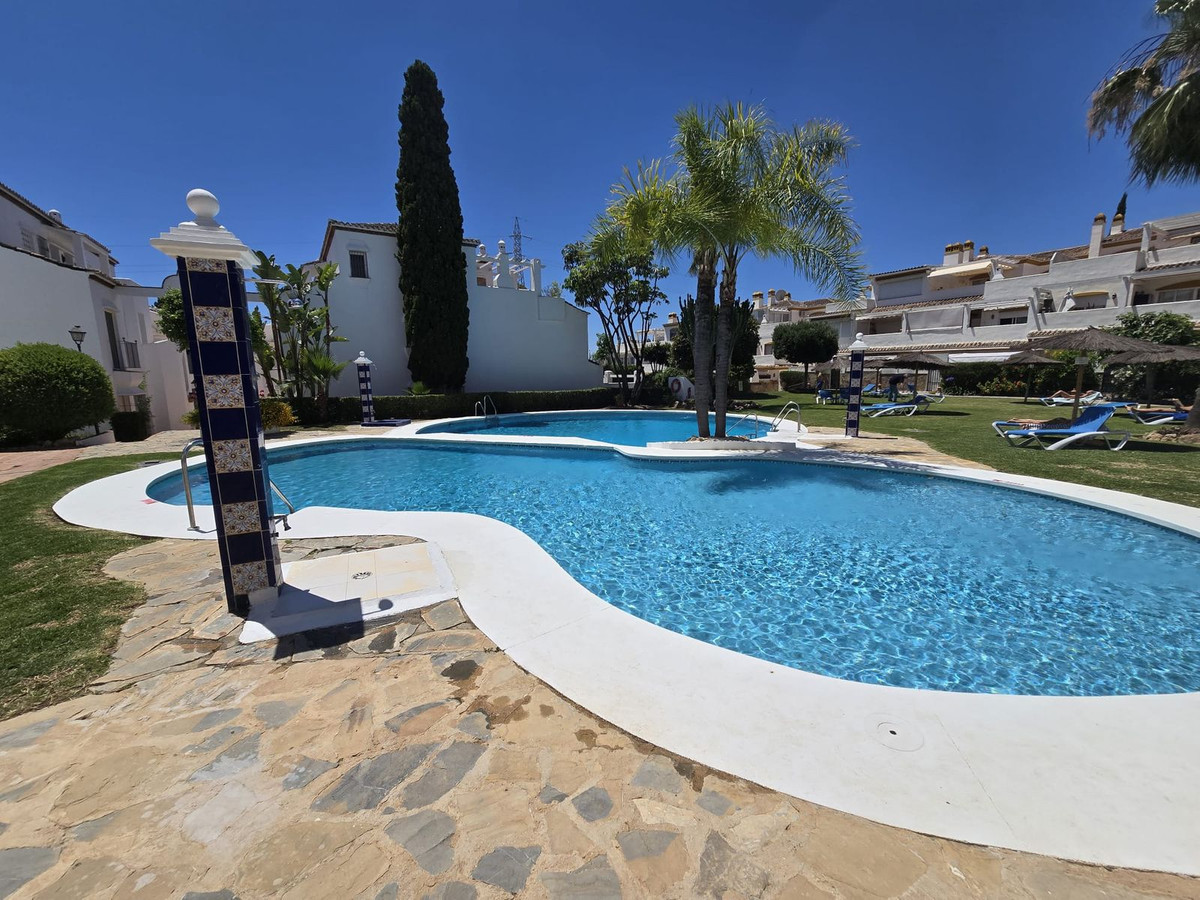 2 Bed Apartment for sale in Marbella Costa Del Sol, Málaga, Spain
