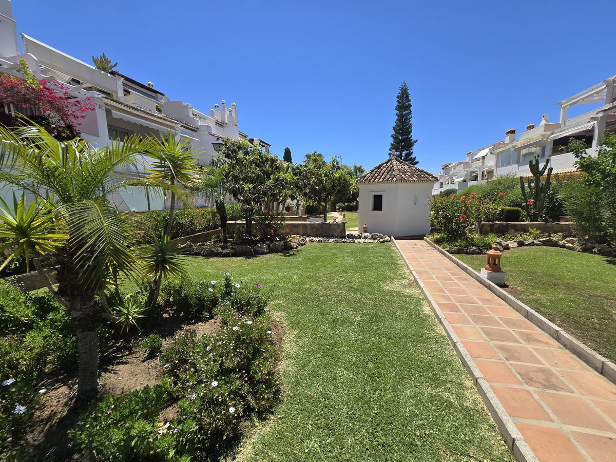 2 Bed Apartment for sale in Marbella Costa Del Sol, Málaga, Spain