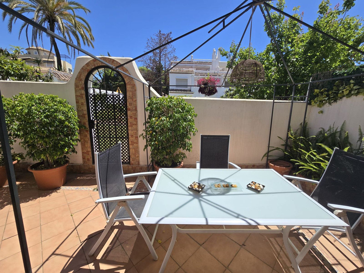 2 Bed Apartment for sale in Marbella Costa Del Sol, Málaga, Spain