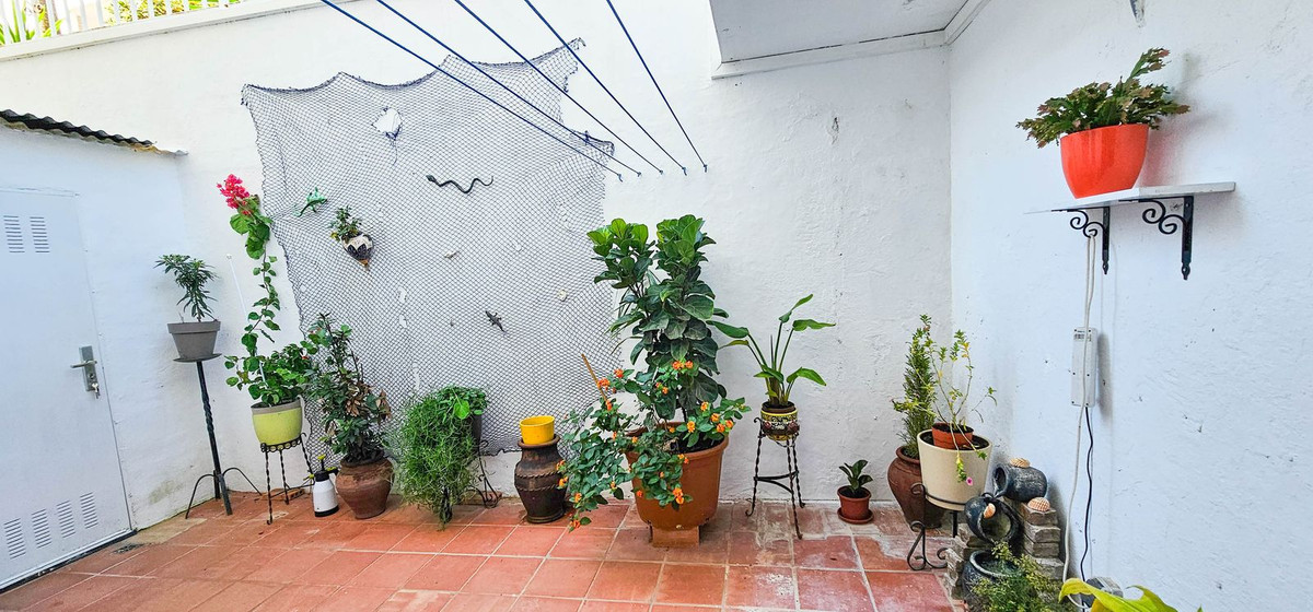 2 Bed Apartment for sale in La Duquesa Costa Del Sol, Málaga, Spain