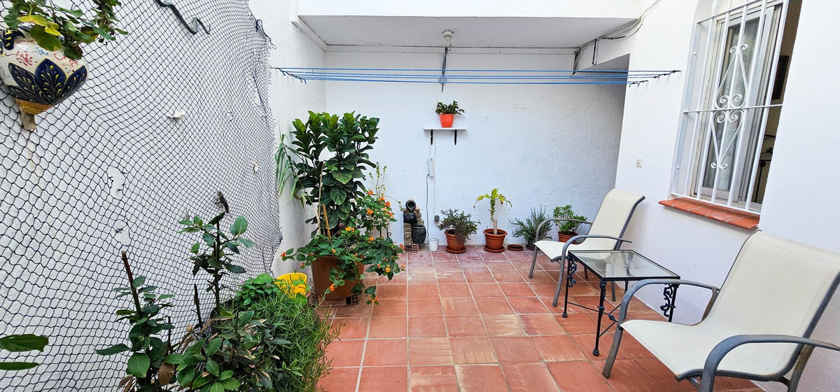 2 Bed Apartment for sale in La Duquesa Costa Del Sol, Málaga, Spain