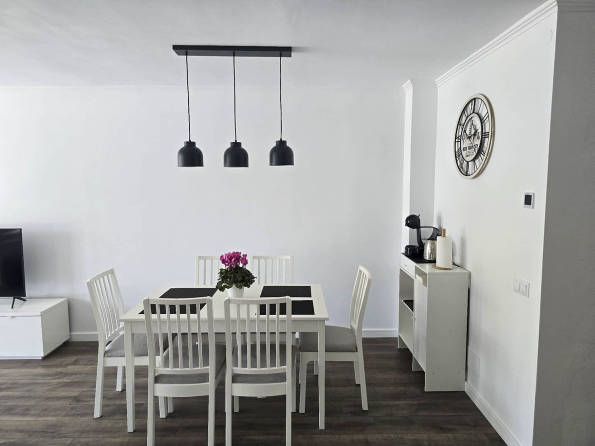 2 Bed Apartment for sale in La Duquesa Costa Del Sol, Málaga, Spain