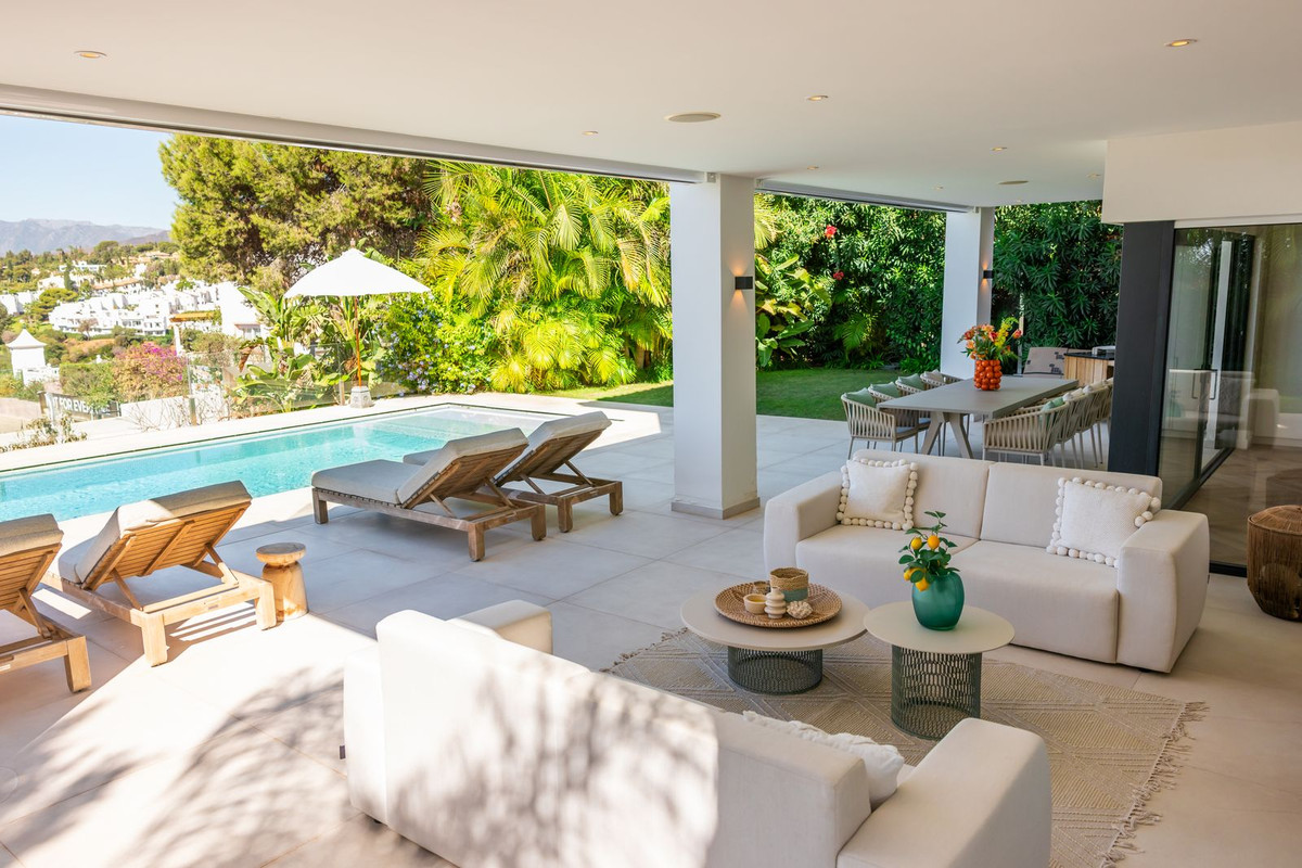 Se vende Villa - Chalet de 6 dormitorios en Costa Del Sol, Málaga, España