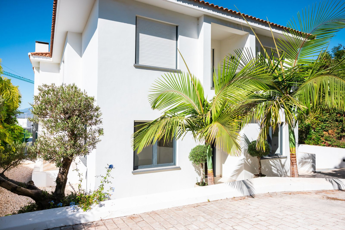 Se vende Villa - Chalet de 6 dormitorios en Costa Del Sol, Málaga, España