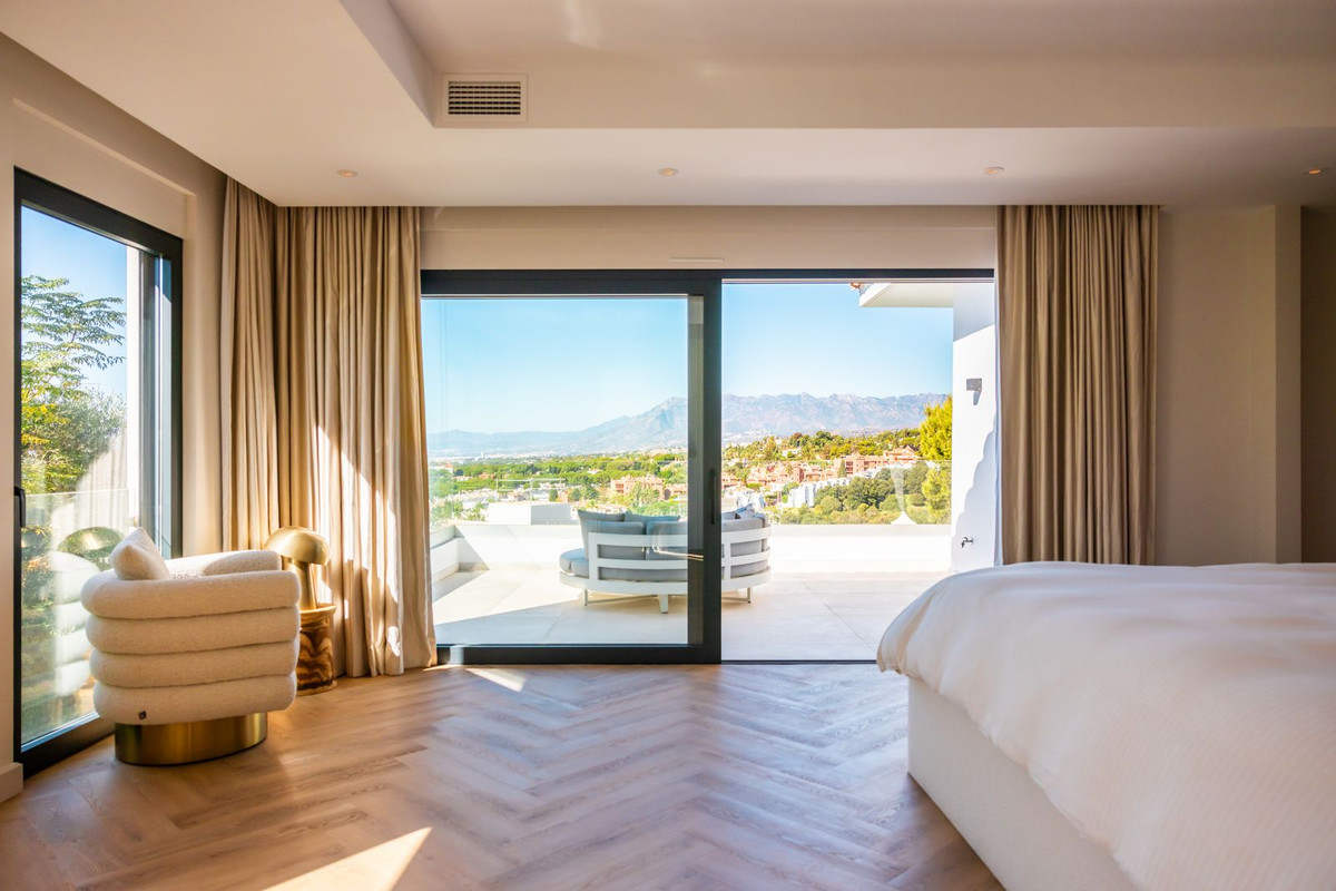 Se vende Villa - Chalet de 6 dormitorios en Costa Del Sol, Málaga, España