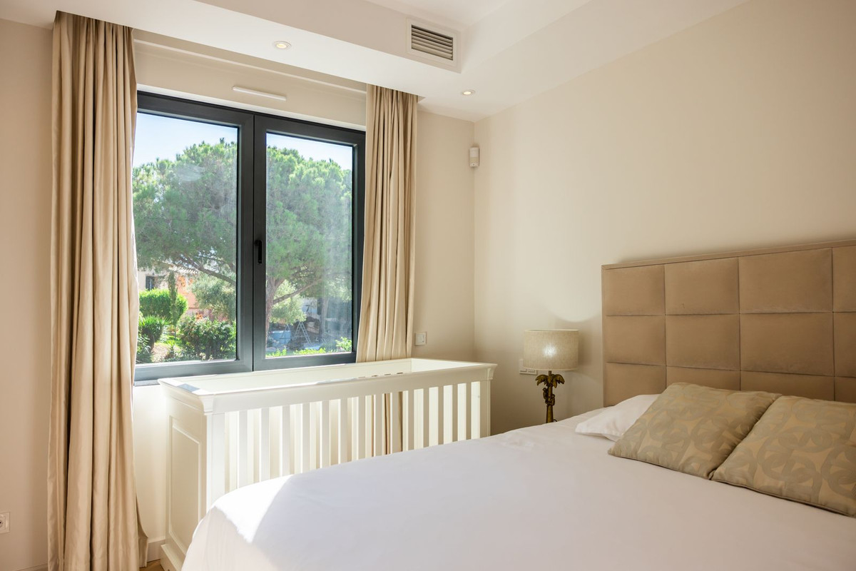Se vende Villa - Chalet de 6 dormitorios en Costa Del Sol, Málaga, España