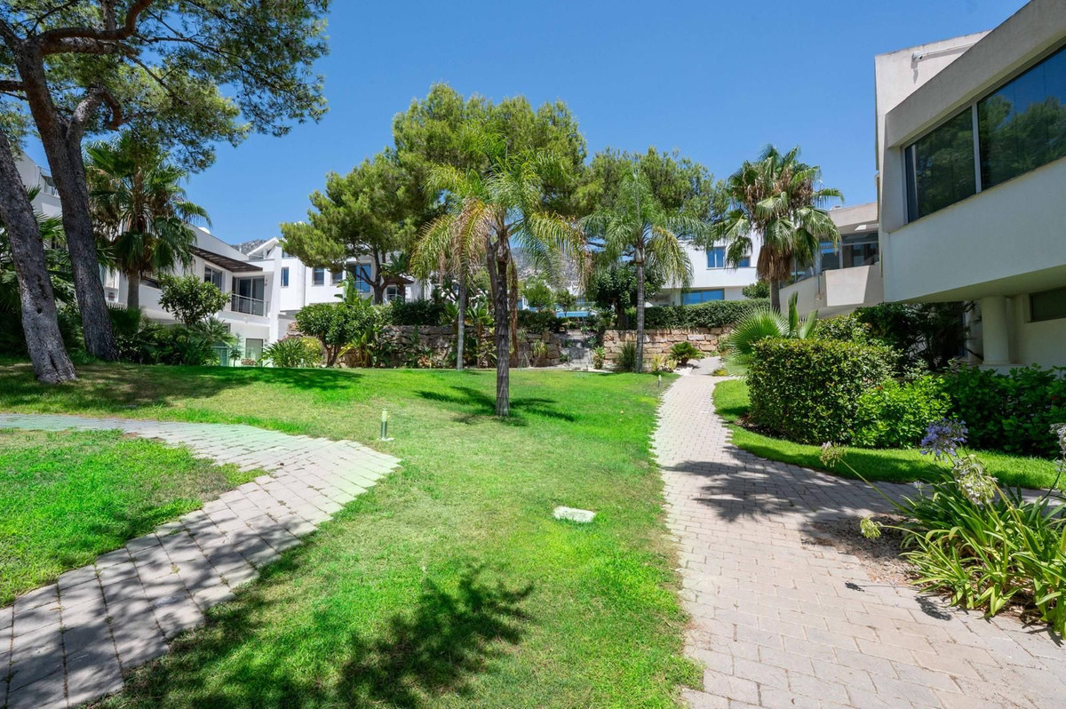 2 Bed Townhouse for sale in Sierra Blanca Costa Del Sol, Málaga, Spain