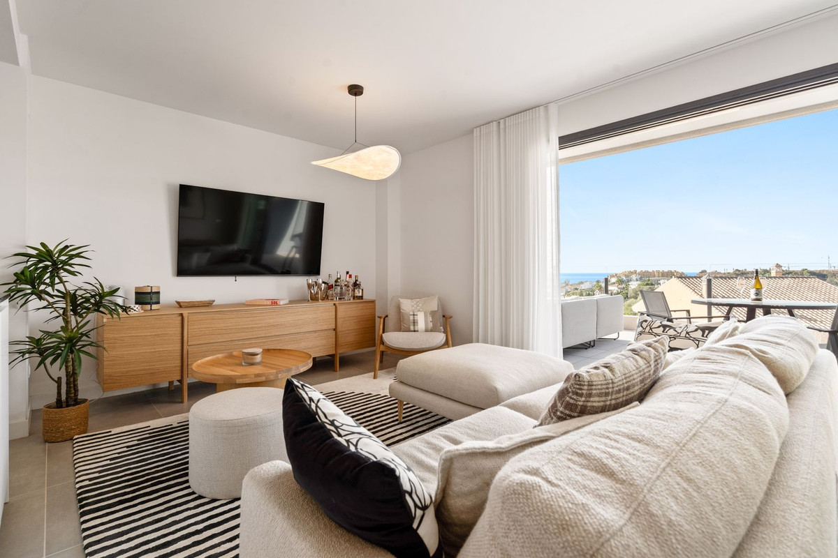 3 Bed Apartment for sale in Estepona Costa Del Sol, Málaga, Spain