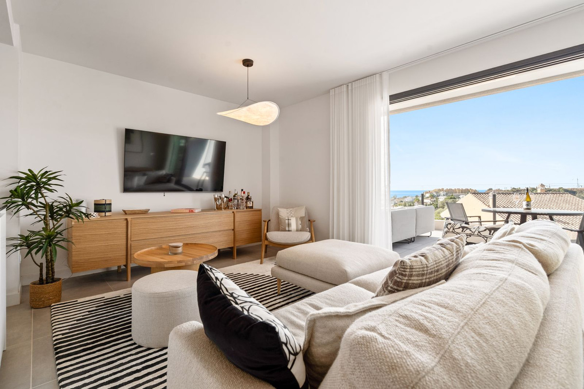 3 Bed Apartment for sale in Estepona Costa Del Sol, Málaga, Spain
