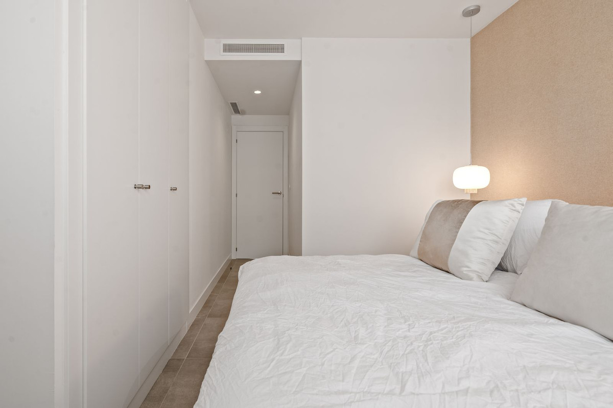 3 Bed Apartment for sale in Estepona Costa Del Sol, Málaga, Spain