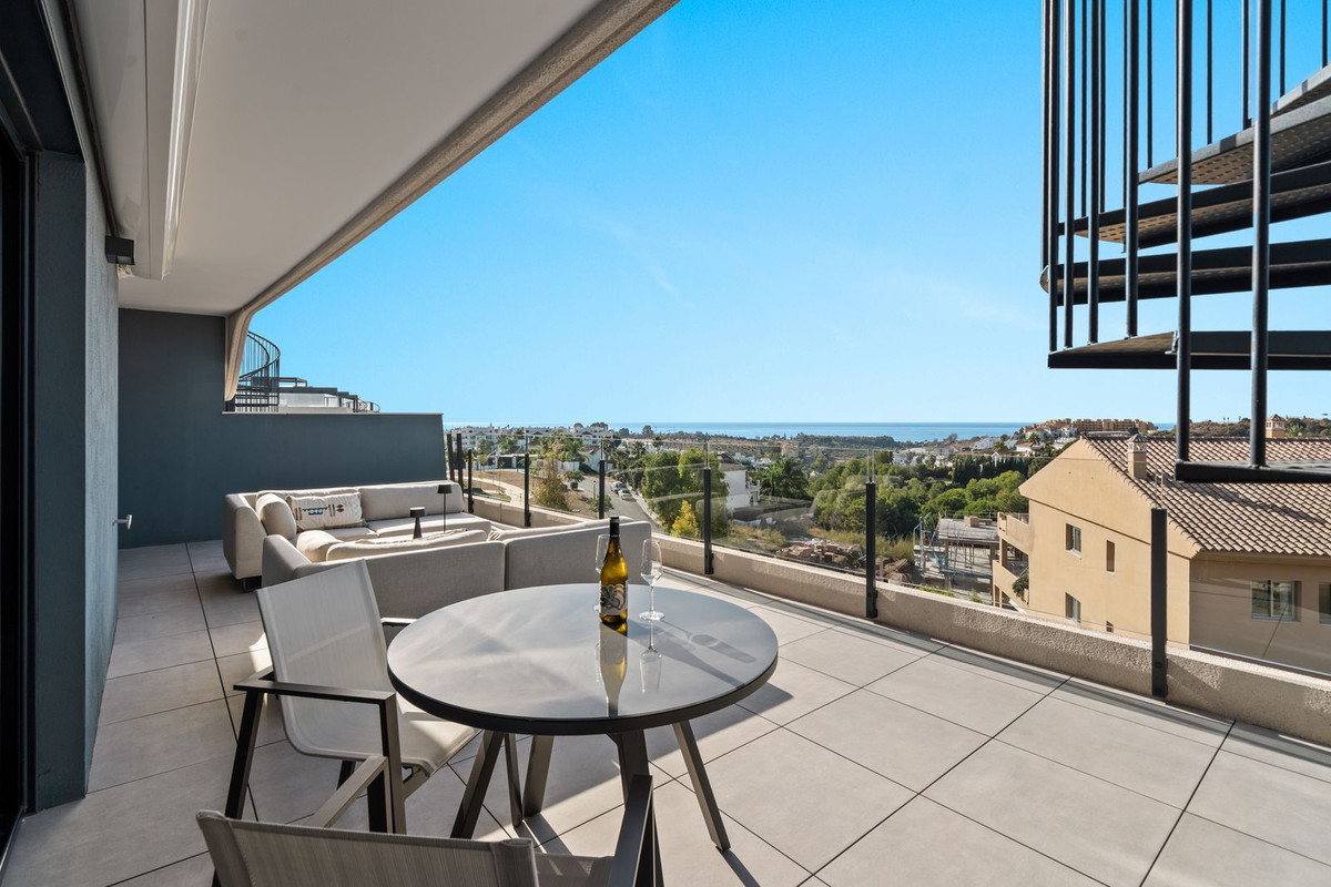 3 Bed Apartment for sale in Estepona Costa Del Sol, Málaga, Spain