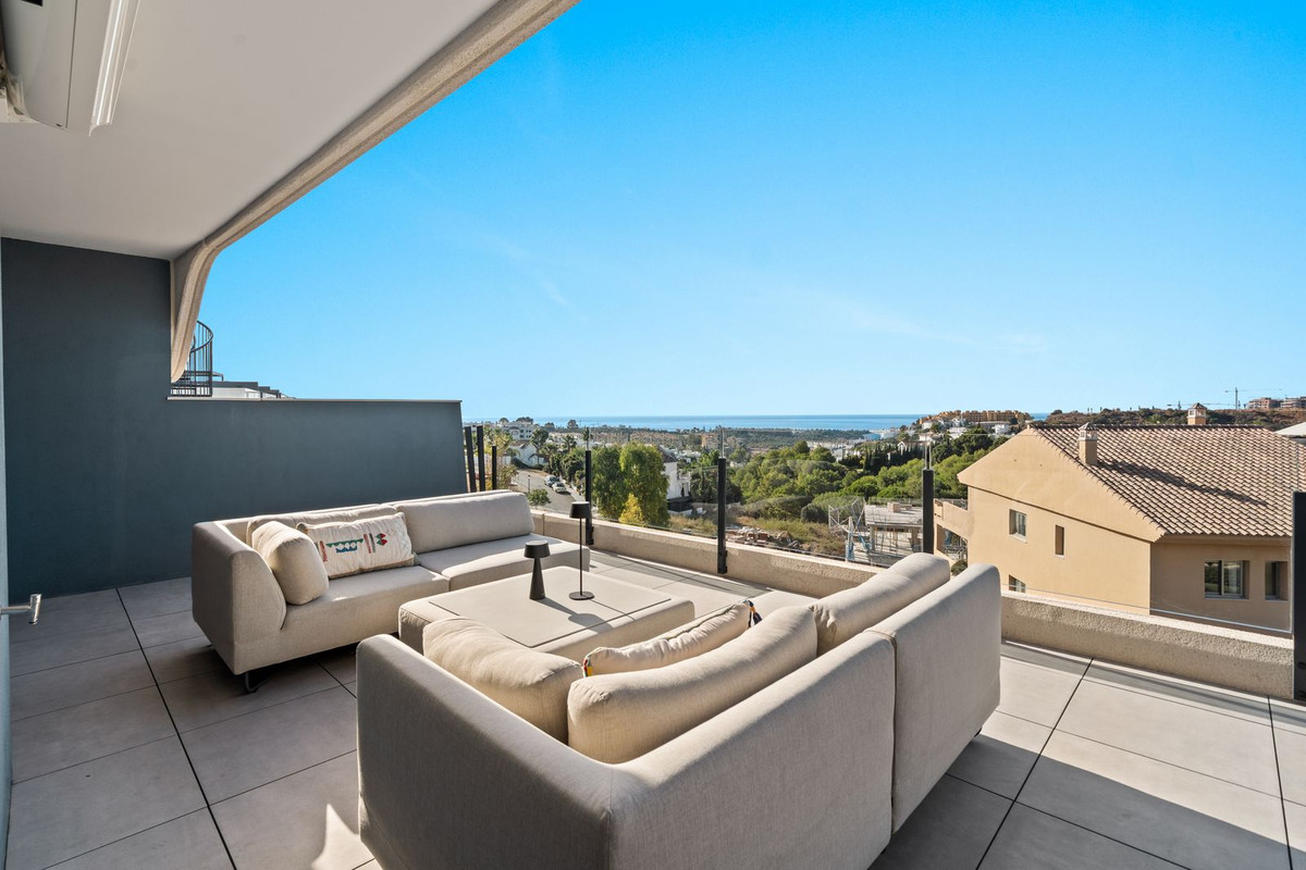 3 Bed Apartment for sale in Estepona Costa Del Sol, Málaga, Spain