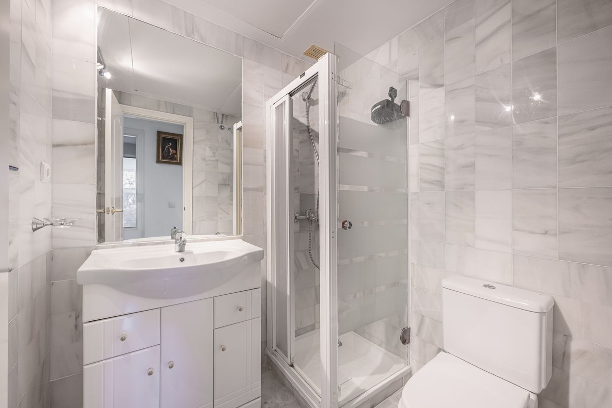 Se vende Apartamento Planta Baja de 2 dormitorios en Costa Del Sol, Málaga, España