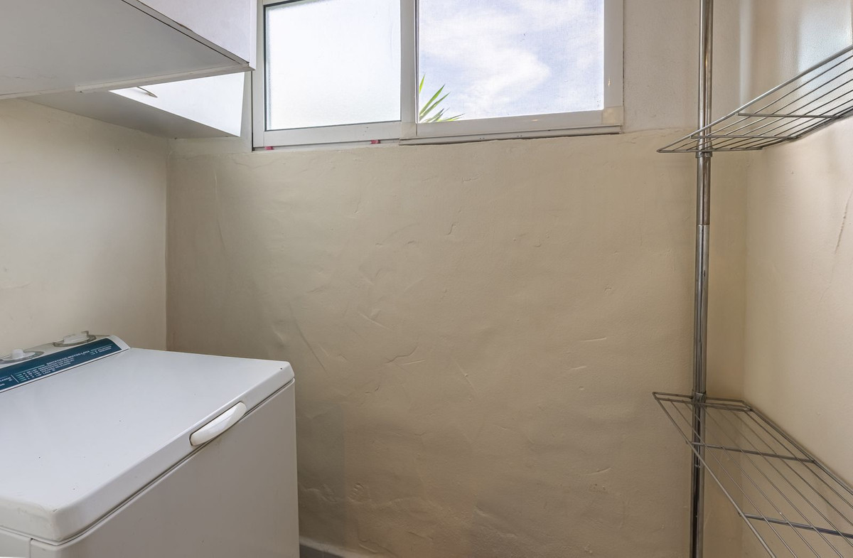 Se vende Apartamento Planta Baja de 2 dormitorios en Costa Del Sol, Málaga, España