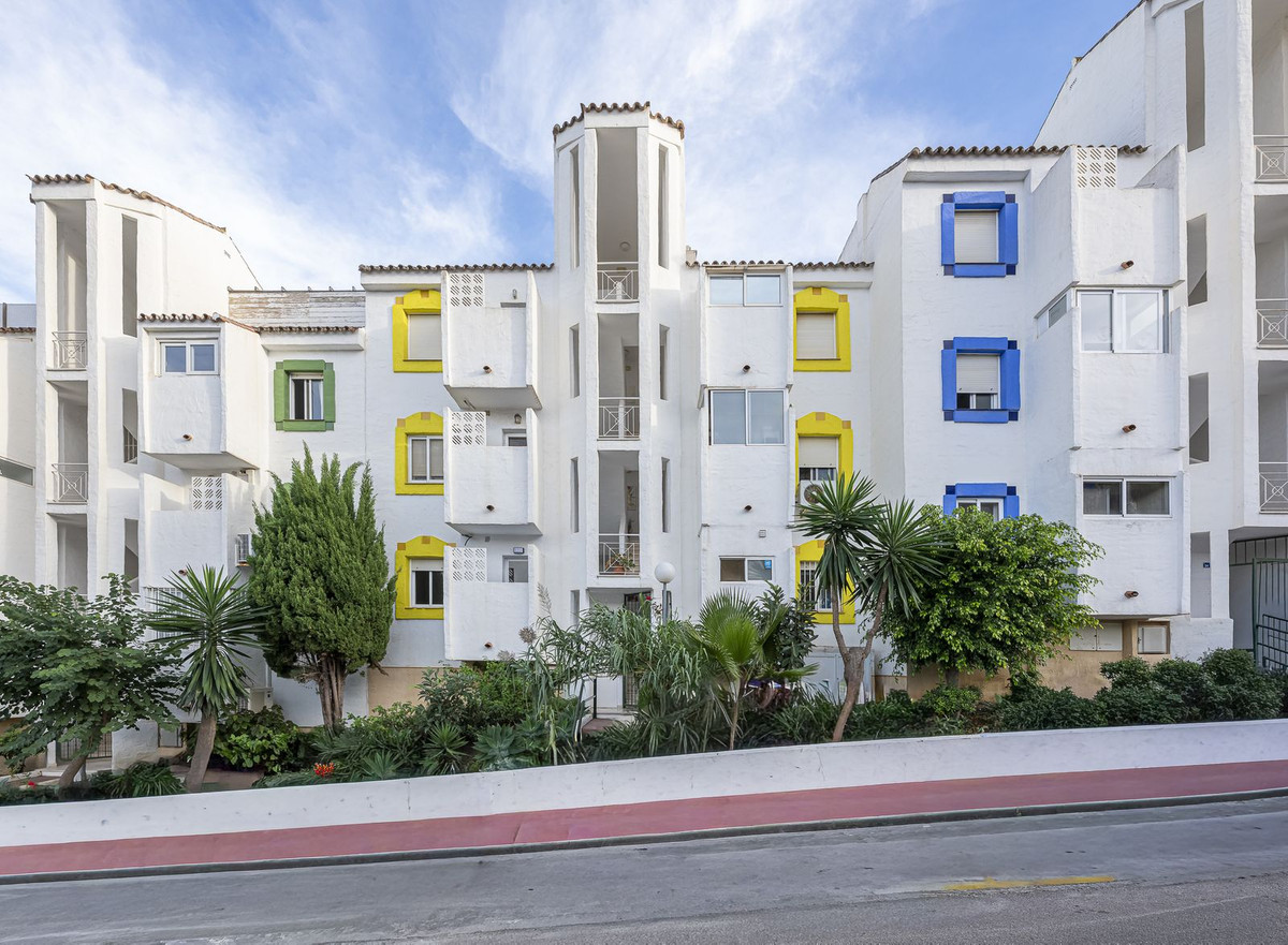 Se vende Apartamento Planta Baja de 2 dormitorios en Costa Del Sol, Málaga, España