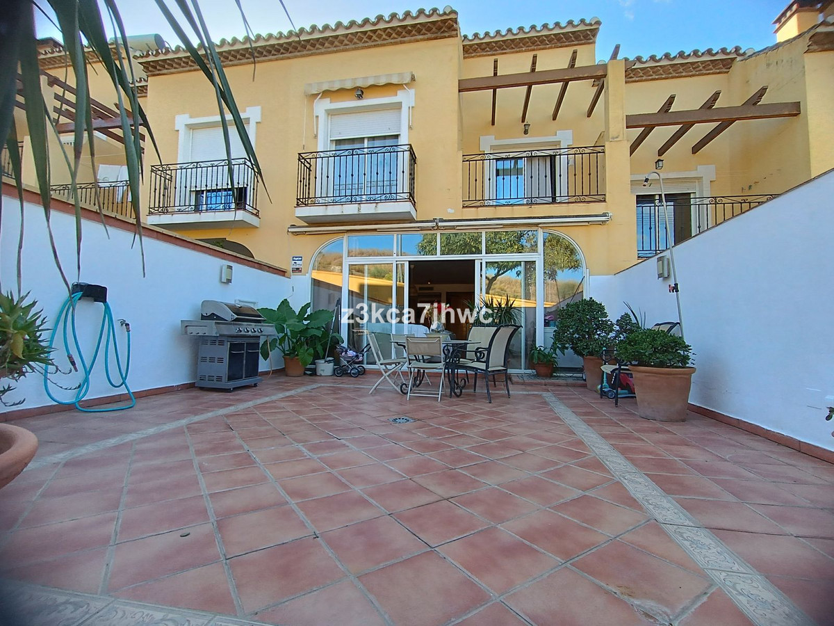 5 Bed Townhouse for sale in Estepona Costa Del Sol, Málaga, Spain