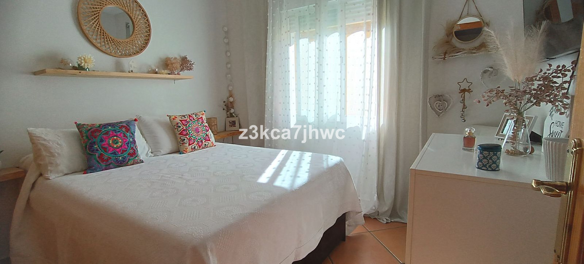 5 Bed Townhouse for sale in Estepona Costa Del Sol, Málaga, Spain