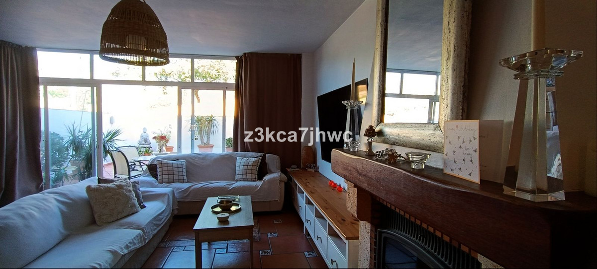 5 Bed Townhouse for sale in Estepona Costa Del Sol, Málaga, Spain