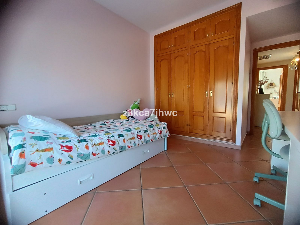 5 Bed Townhouse for sale in Estepona Costa Del Sol, Málaga, Spain
