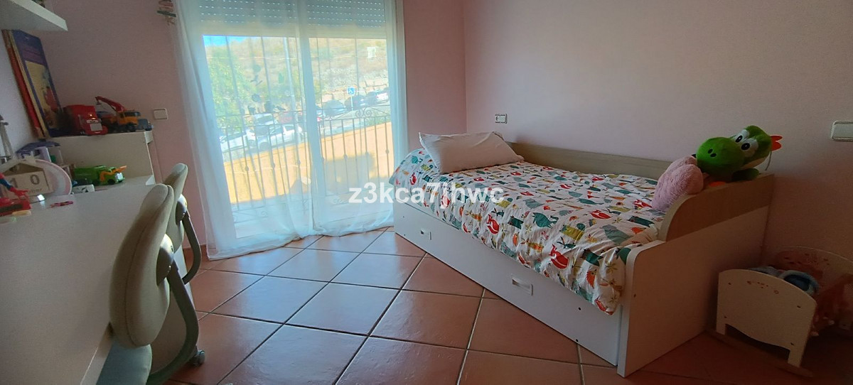 5 Bed Townhouse for sale in Estepona Costa Del Sol, Málaga, Spain