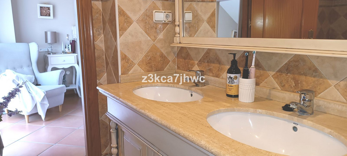 5 Bed Townhouse for sale in Estepona Costa Del Sol, Málaga, Spain