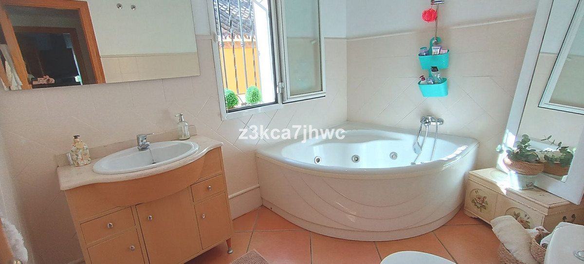5 Bed Townhouse for sale in Estepona Costa Del Sol, Málaga, Spain