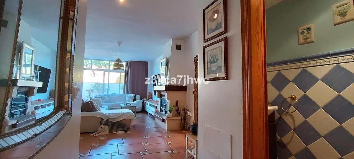 5 Bed Townhouse for sale in Estepona Costa Del Sol, Málaga, Spain