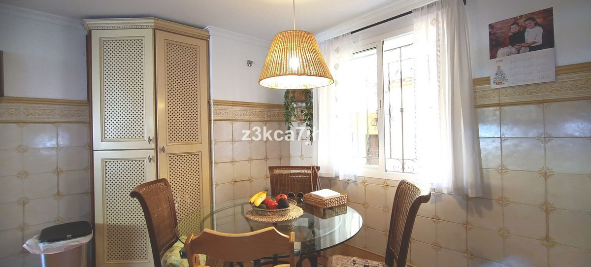 5 Bed Townhouse for sale in Estepona Costa Del Sol, Málaga, Spain