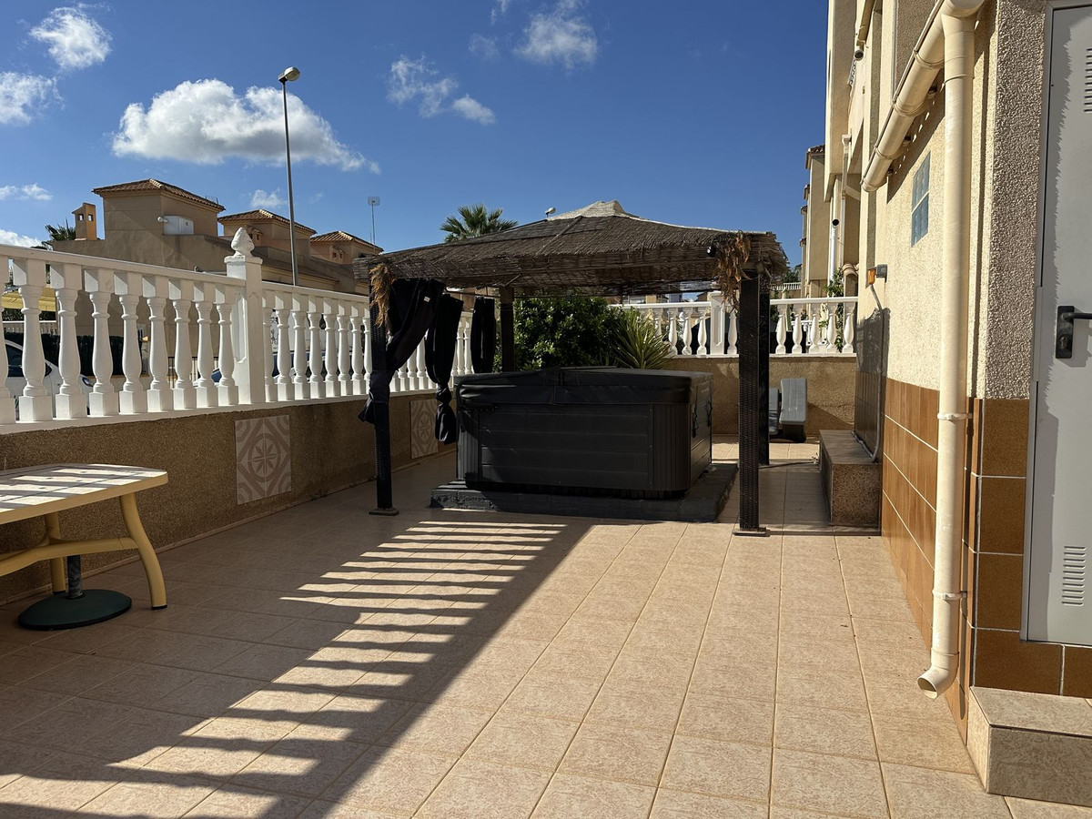 Se vende Pareada de 3 dormitorios en Costa Blanca, Alicante, España