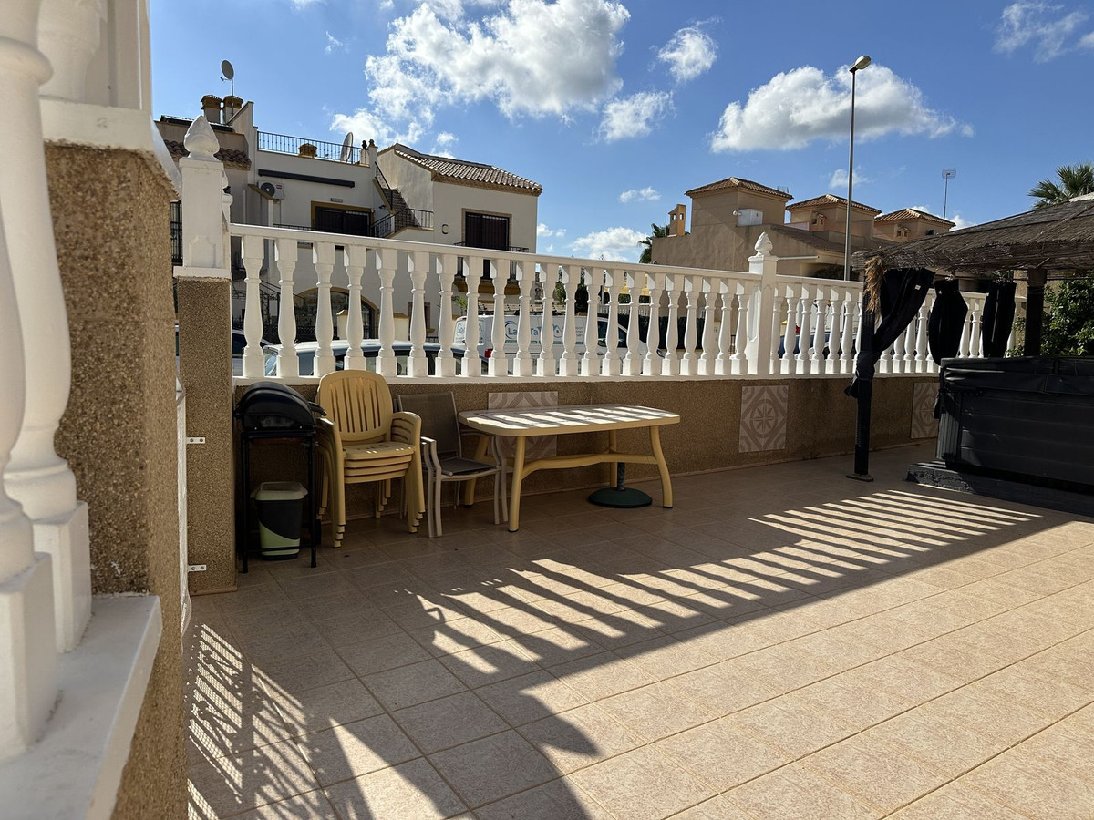 Se vende Pareada de 3 dormitorios en Costa Blanca, Alicante, España