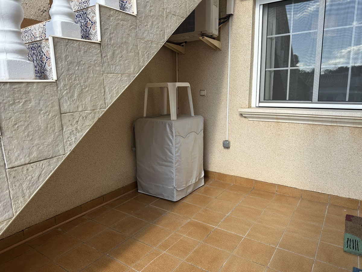 Se vende Pareada de 3 dormitorios en Costa Blanca, Alicante, España