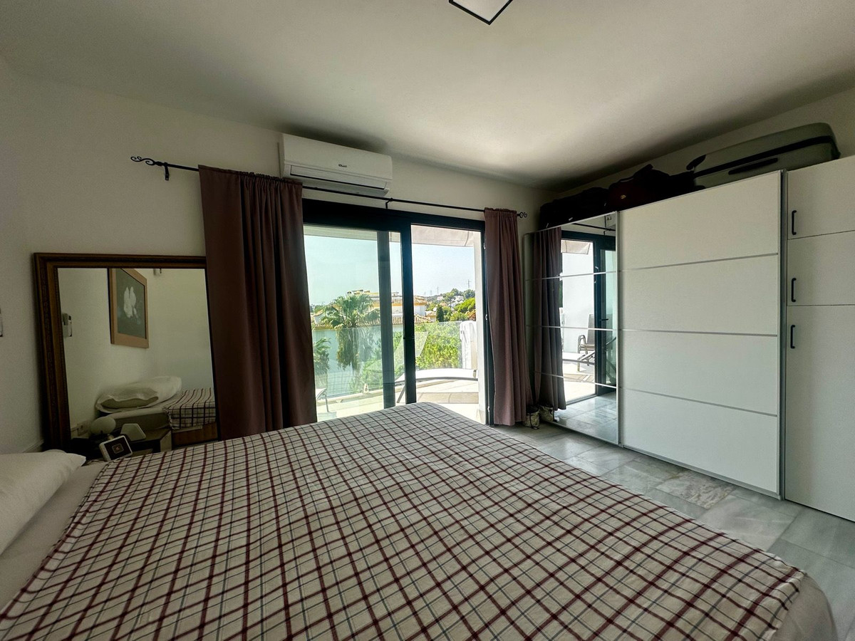 4 Bed Townhouse for sale in Calahonda Costa Del Sol, Málaga, Spain
