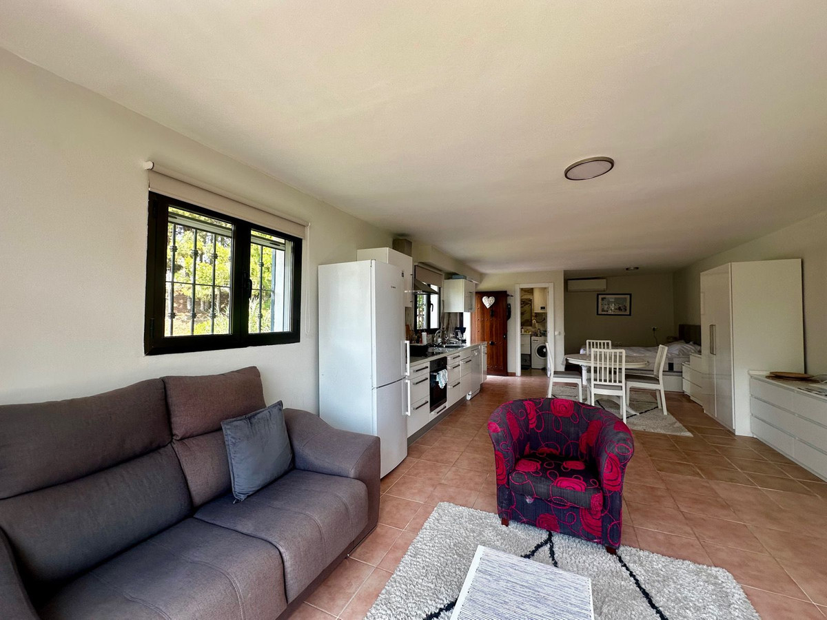 4 Bed Townhouse for sale in Calahonda Costa Del Sol, Málaga, Spain
