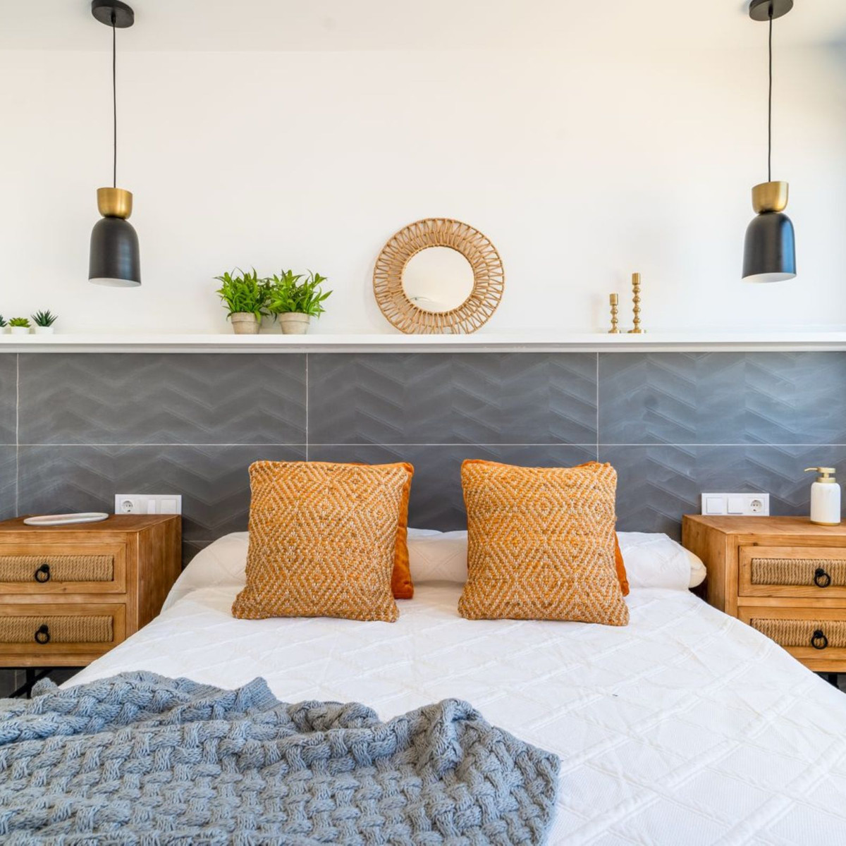 2 Bed Apartment for sale in Fuengirola Costa Del Sol, Málaga, Spain