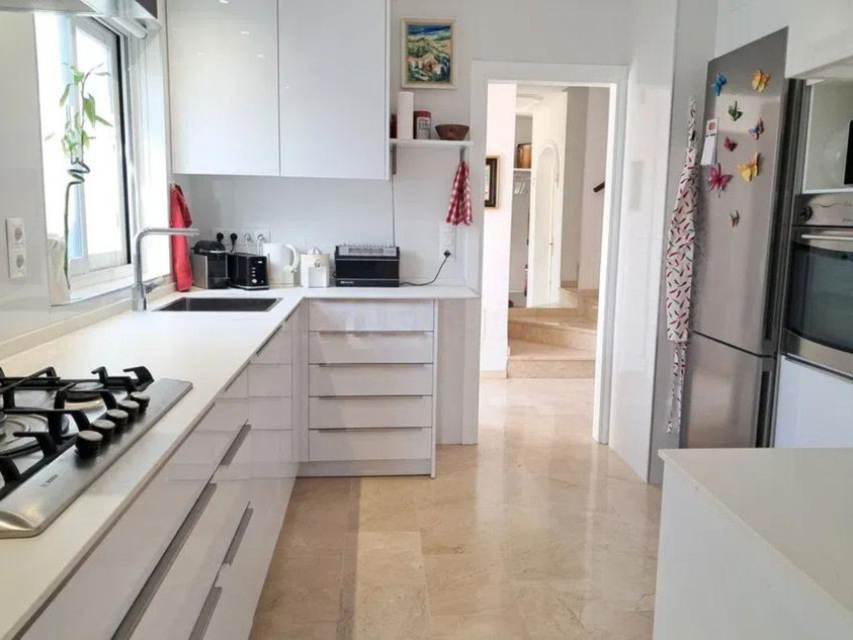 Se vende Pareada de 4 dormitorios en Costa Del Sol, Málaga, España