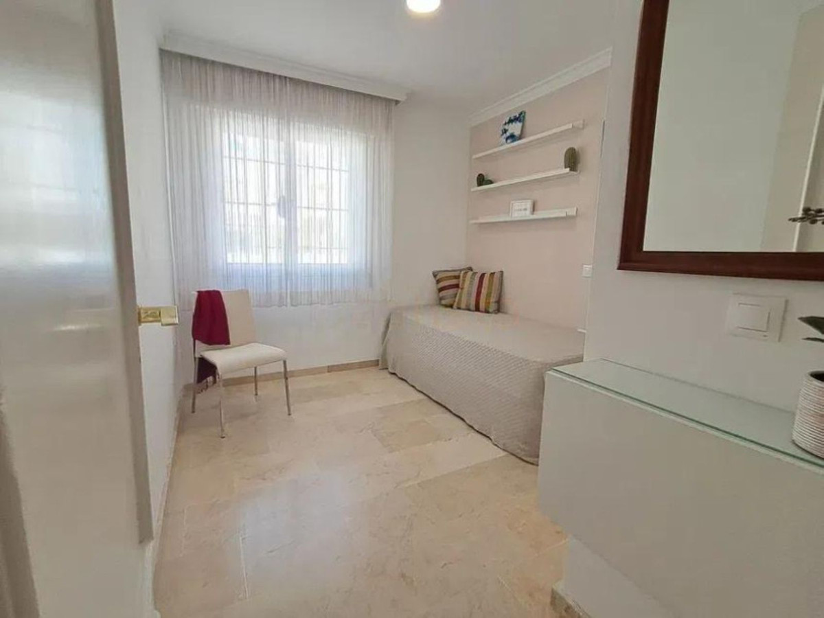 Se vende Pareada de 4 dormitorios en Costa Del Sol, Málaga, España